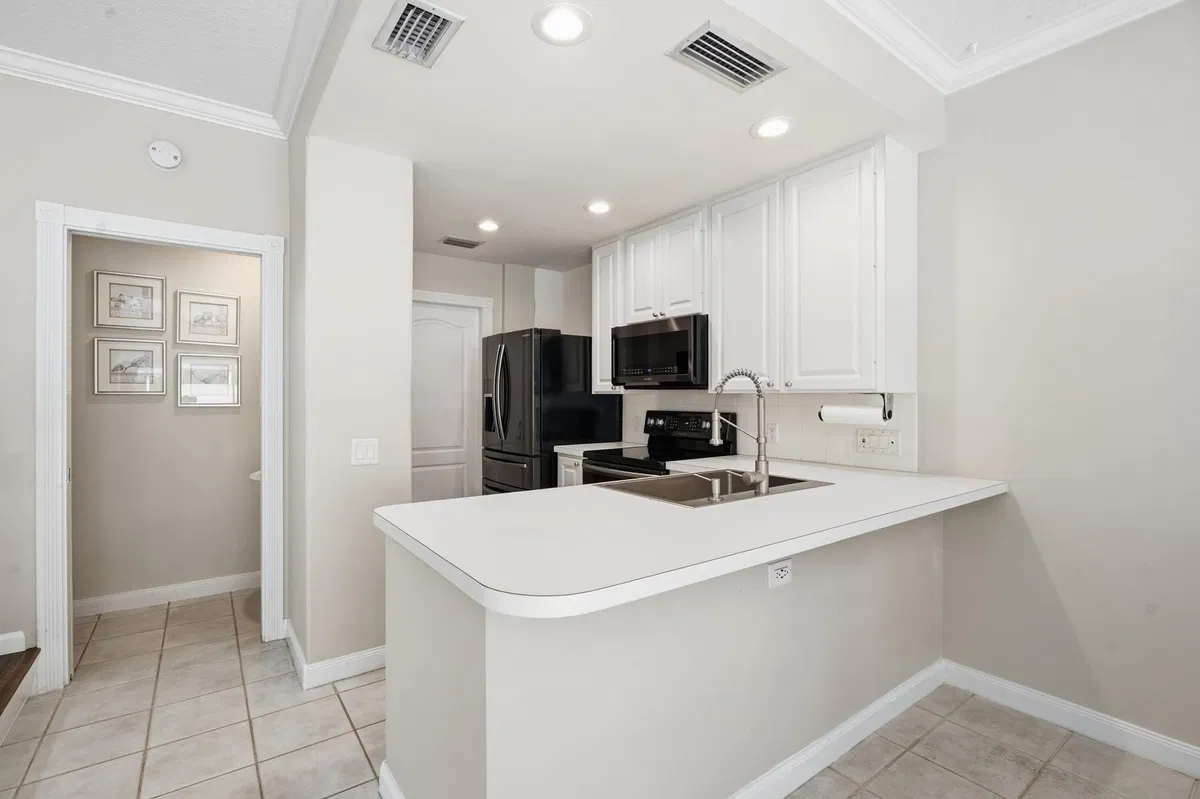 Residence photo 16