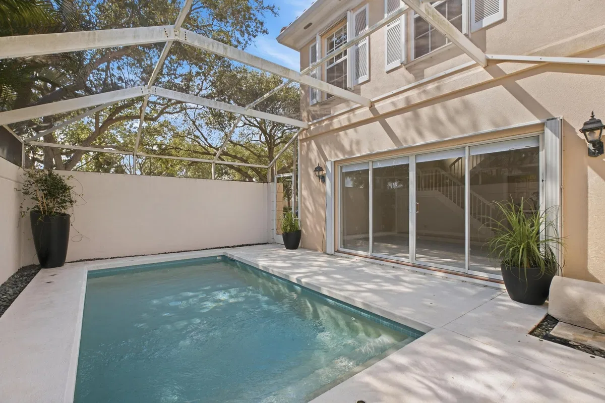 Residence photo 31