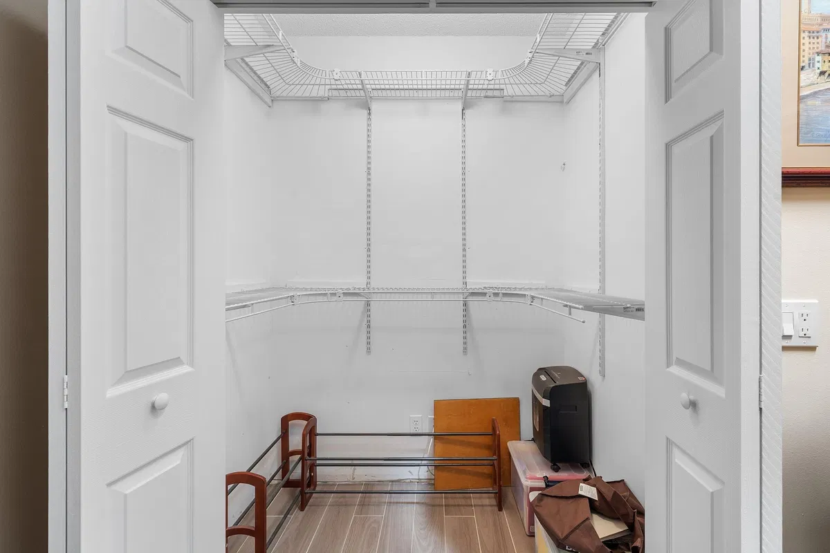 Residence photo 31