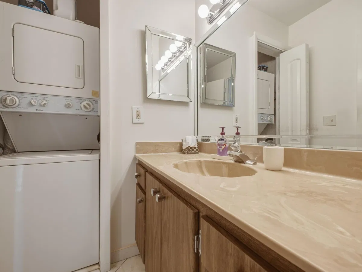  Residence photo 19