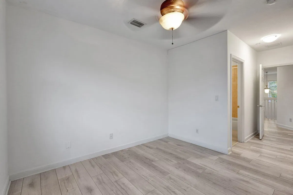 Residence photo 31