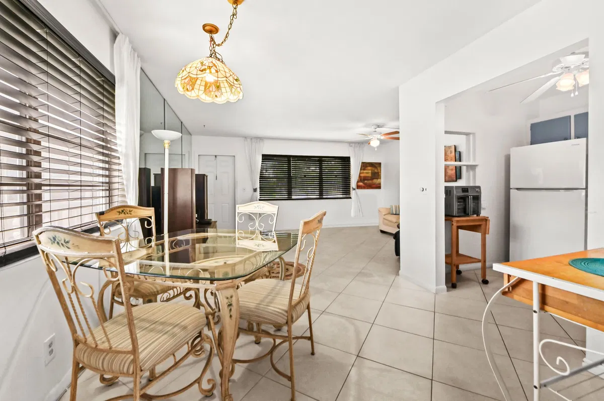 Residence photo 10
