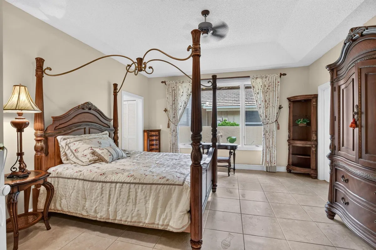  Residence photo 25