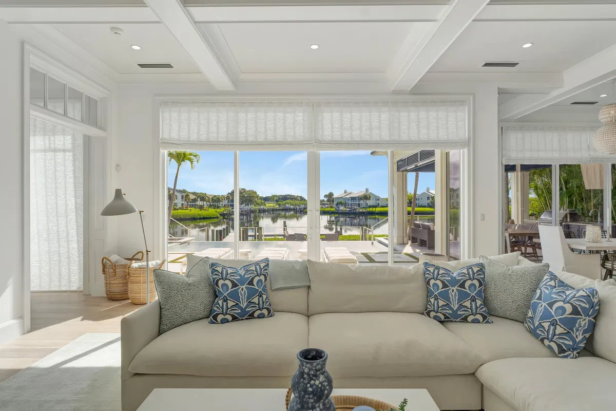 Admirals Cove Residence photo 10