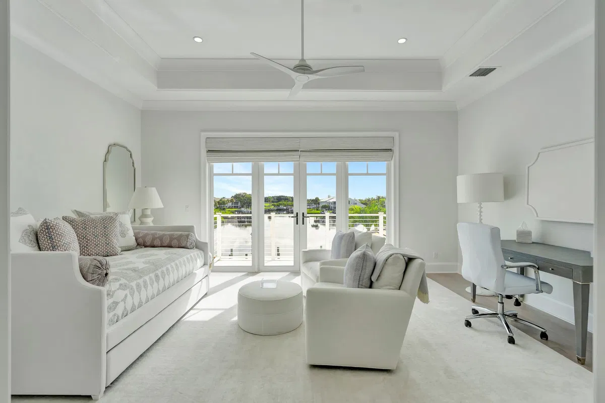 Admirals Cove Residence photo 49
