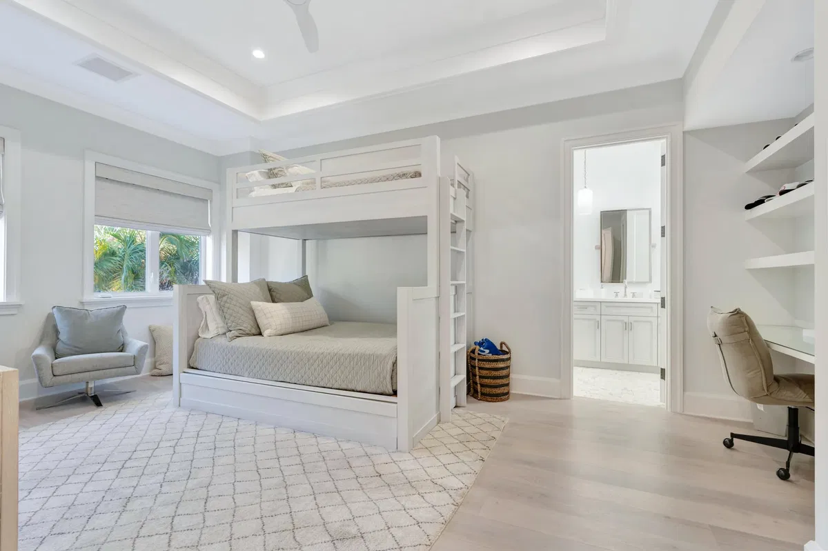 Admirals Cove Residence photo 55