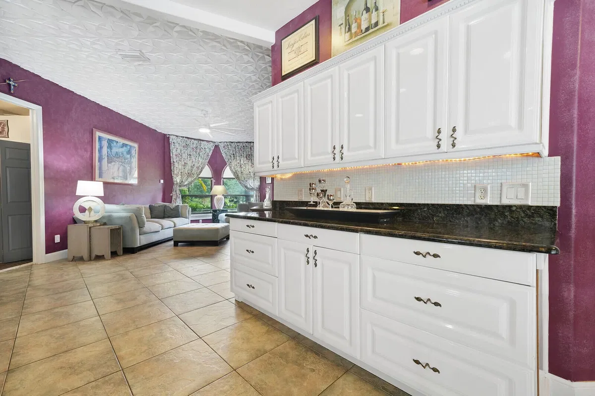 Residence photo 19