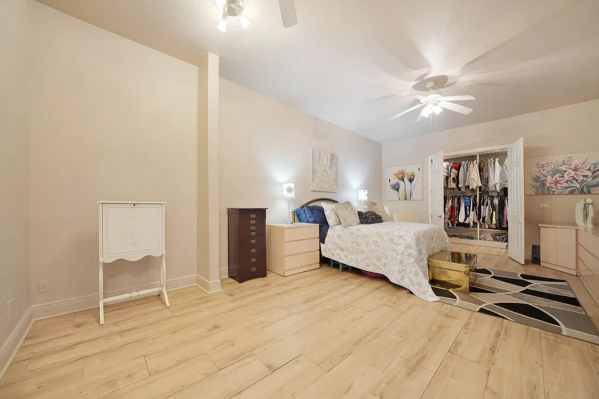Residence photo 28