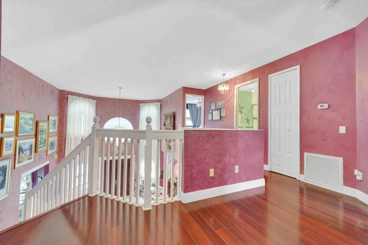 Residence photo 46