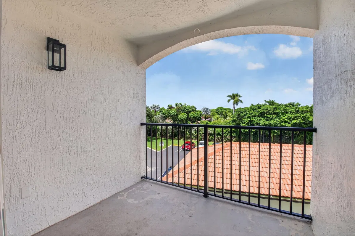 Residence photo 34