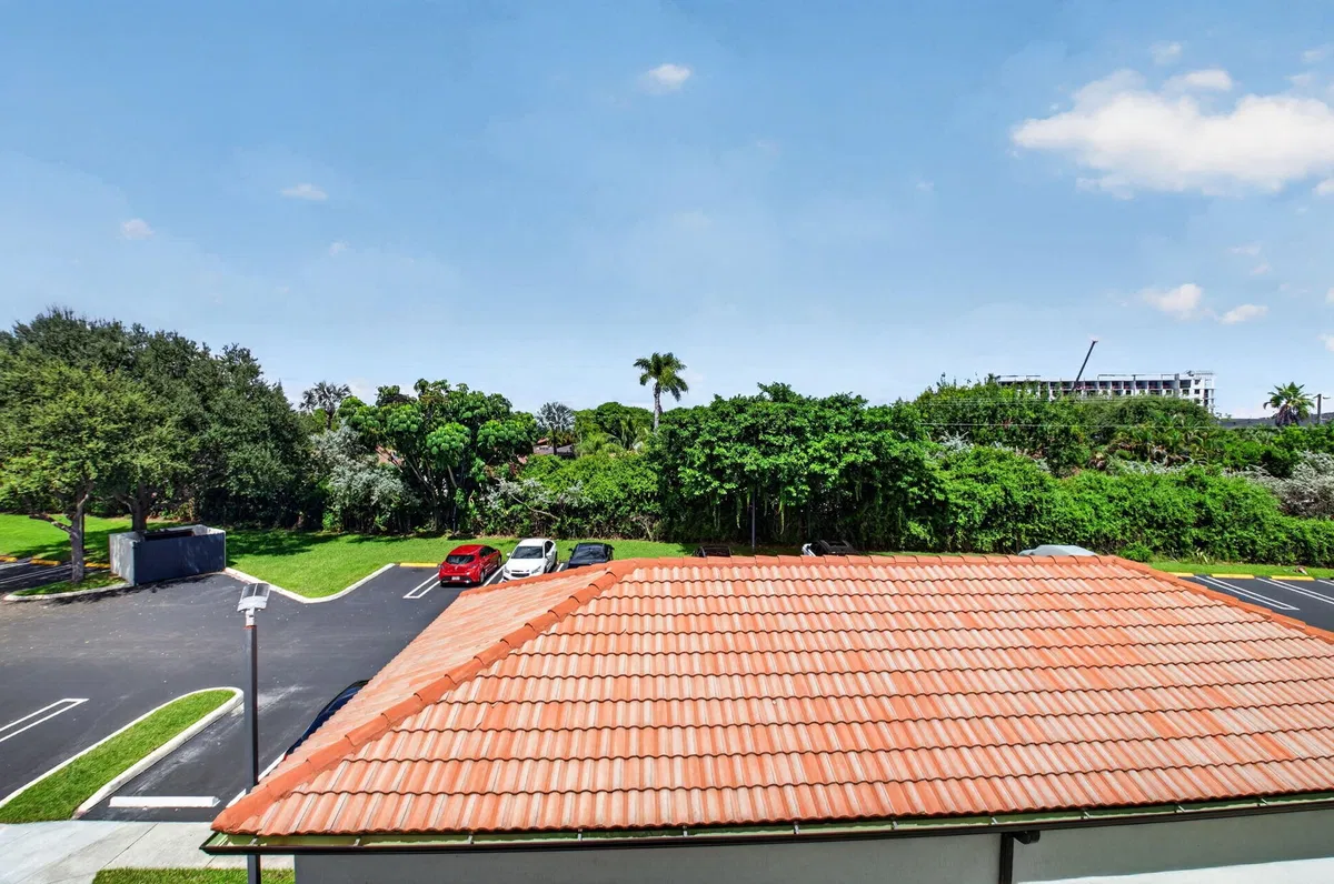 Residence photo 37