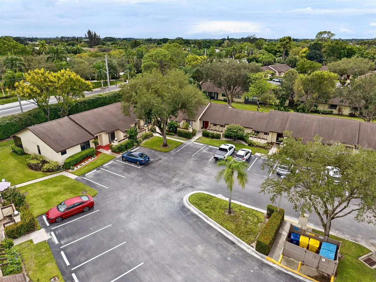 Residence photo 4