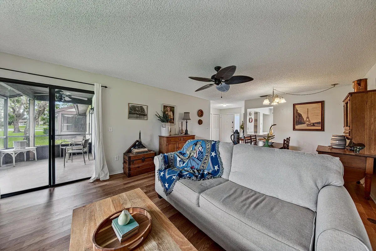Residence photo 16