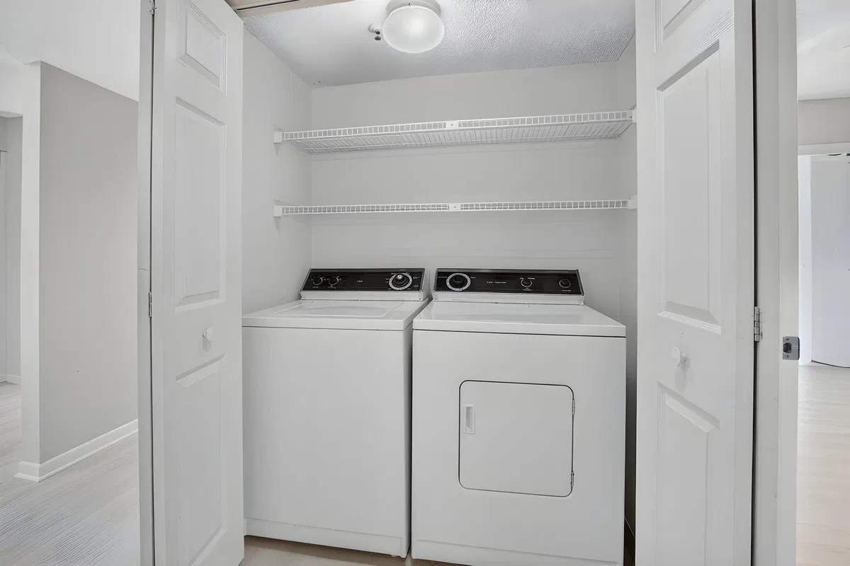 Unit 307 photo 31