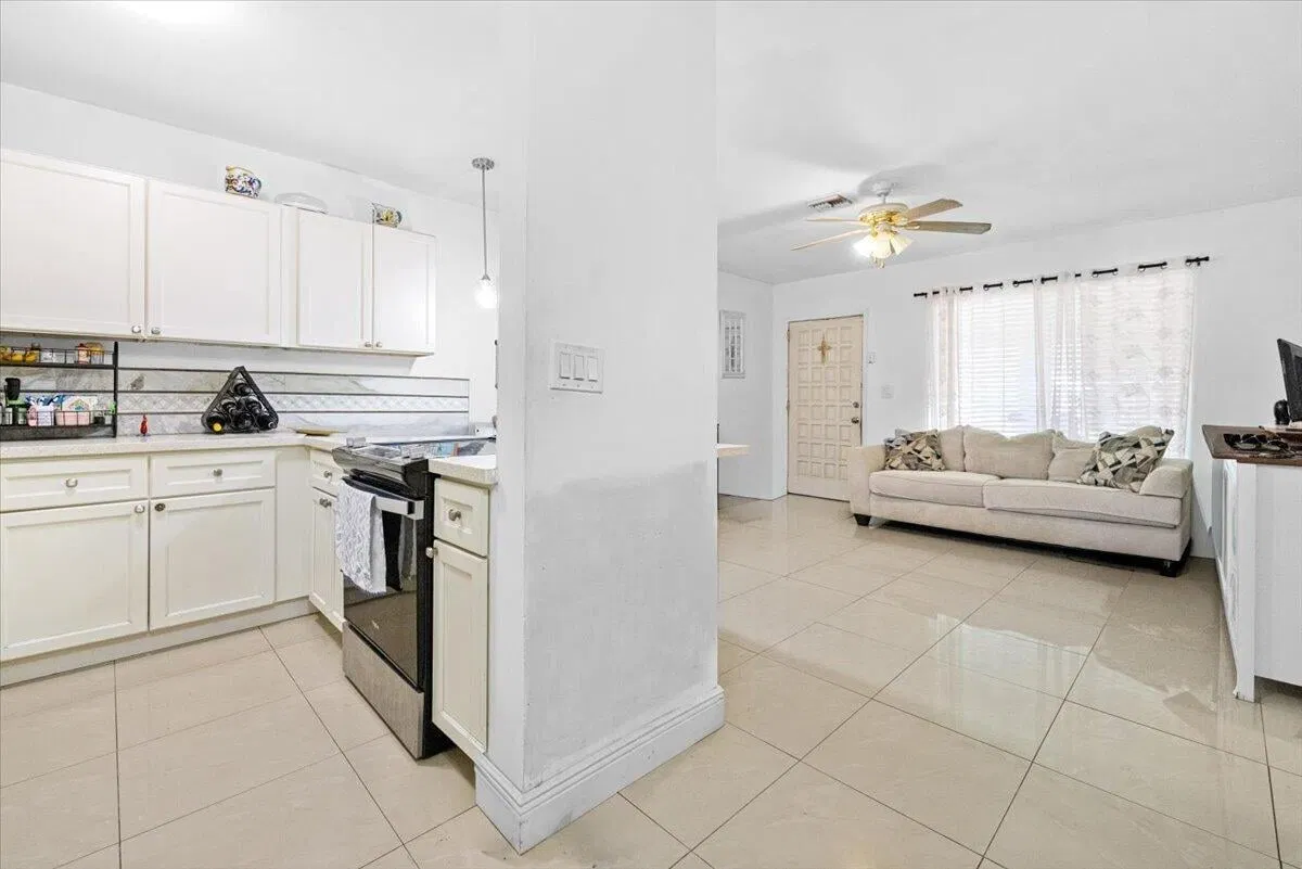  Residence photo 10