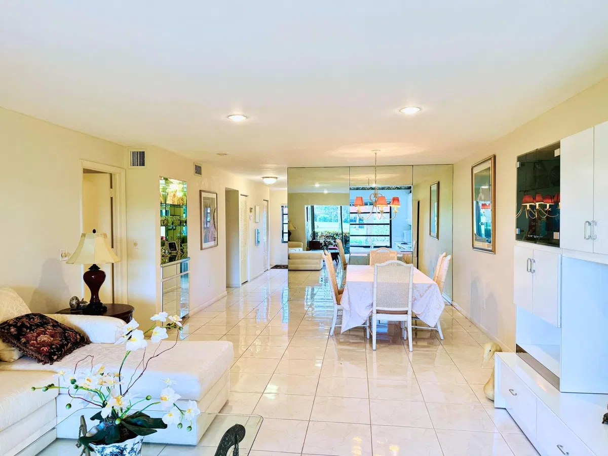 Boca Lago Country Club Homes Unit E photo 4