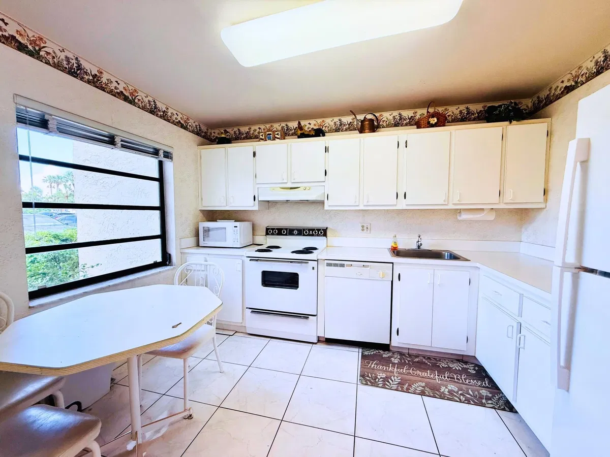 Boca Lago Country Club Homes Unit E photo 10