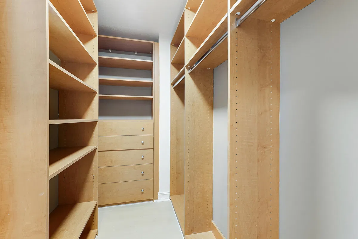 Two City Plaza Unit 1004 photo 10