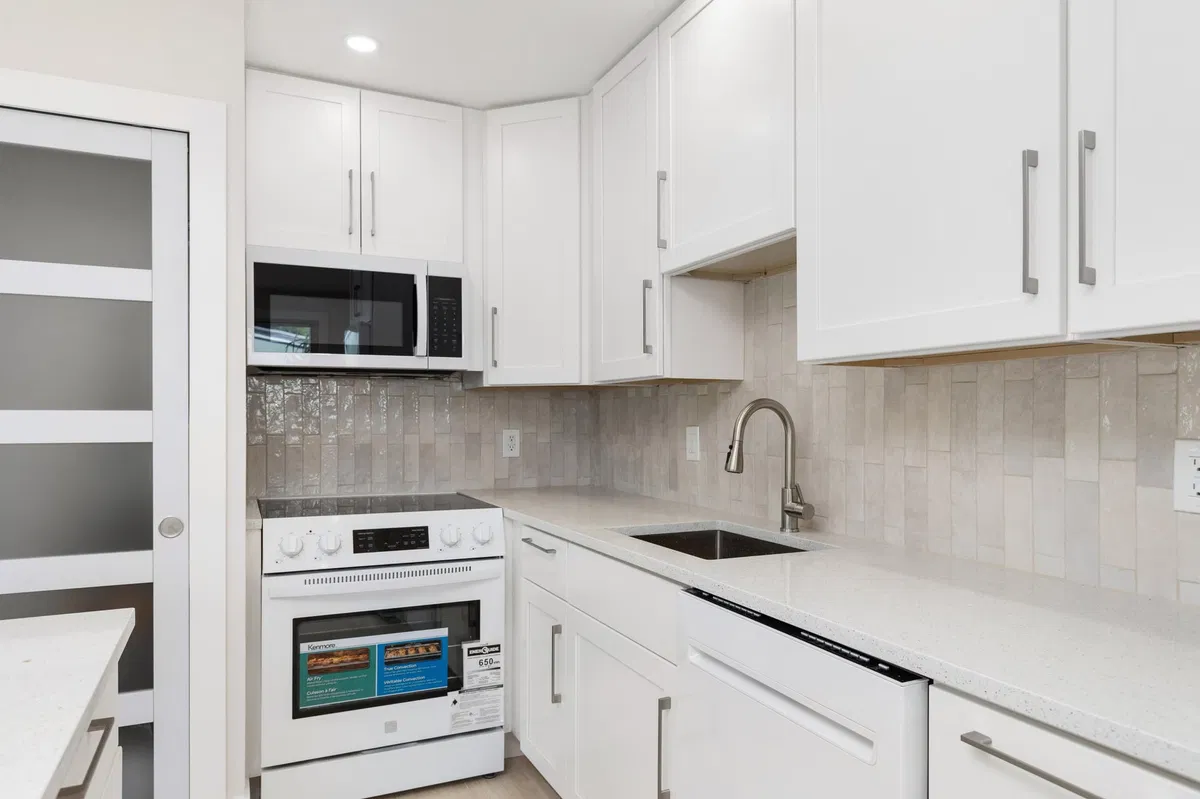 Residence photo 61