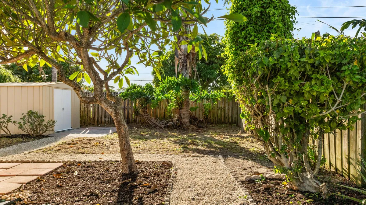 Residence photo 64