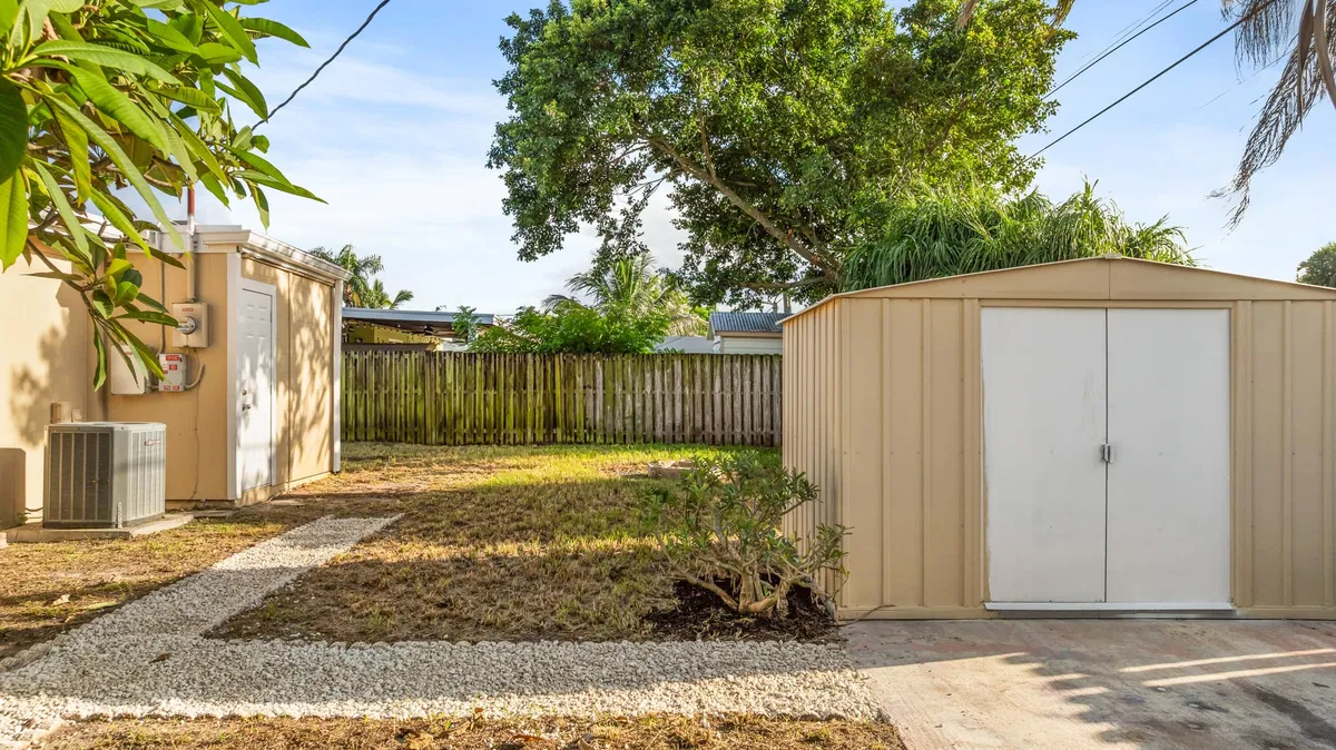 Residence photo 67