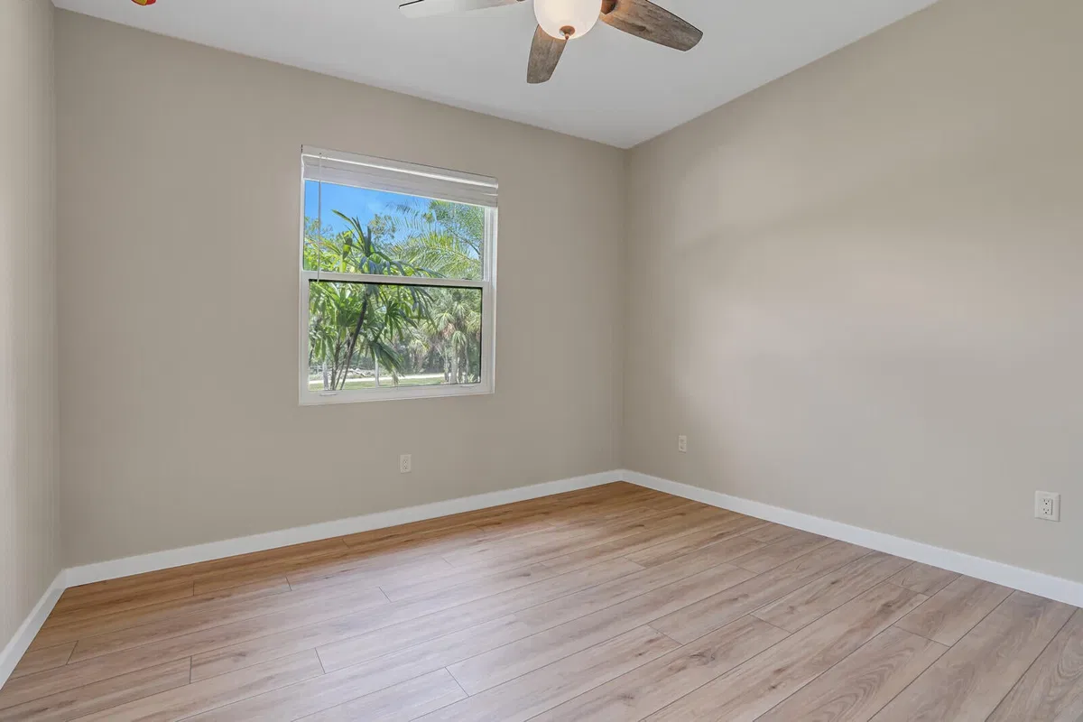  Residence photo 13