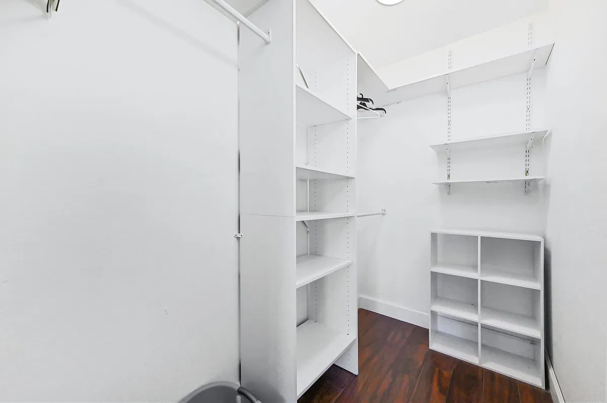  Residence photo 16