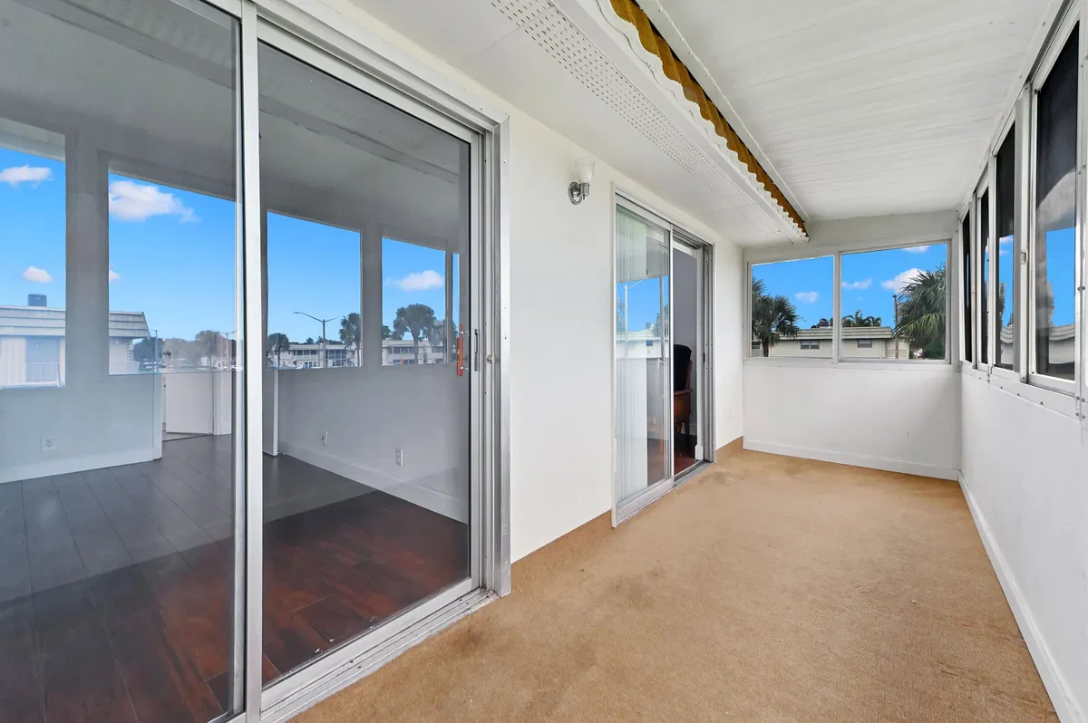  Residence photo 19