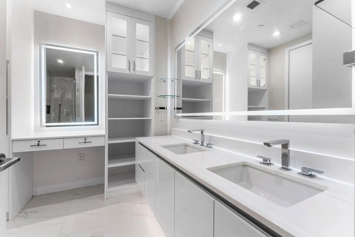 Nautilus 220 Unit 917 photo 25