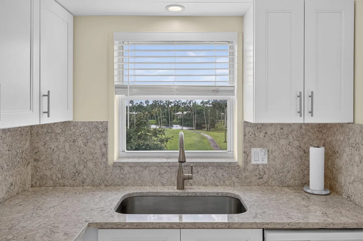  Unit 407 photo 25