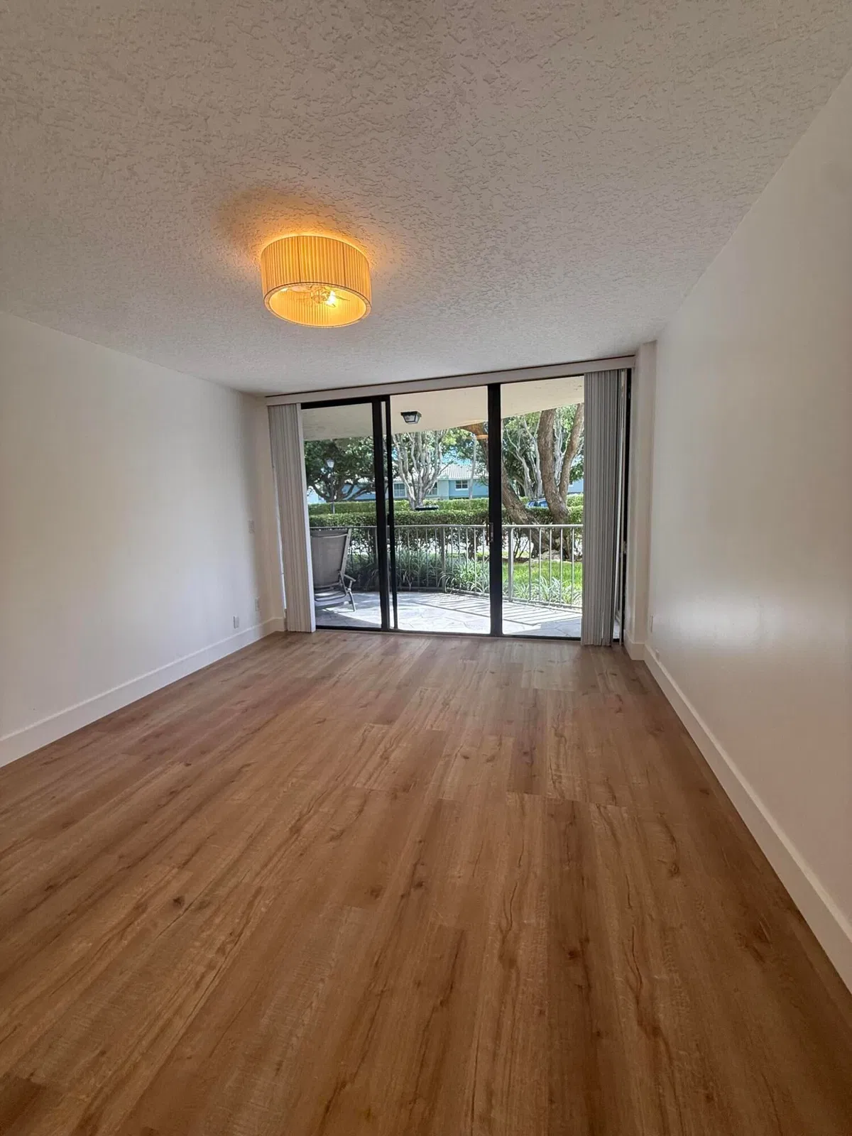 Unit 1030 photo 10