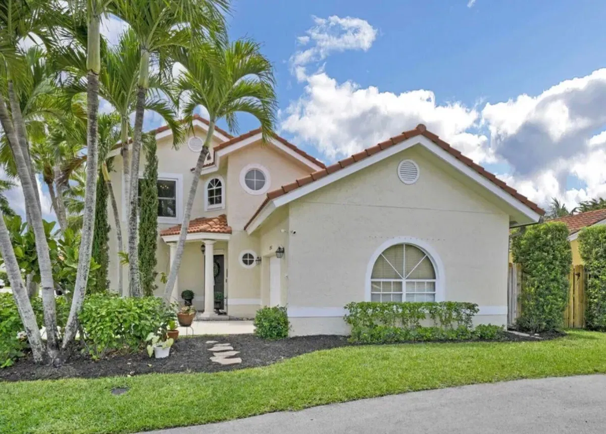 Residence photo 4