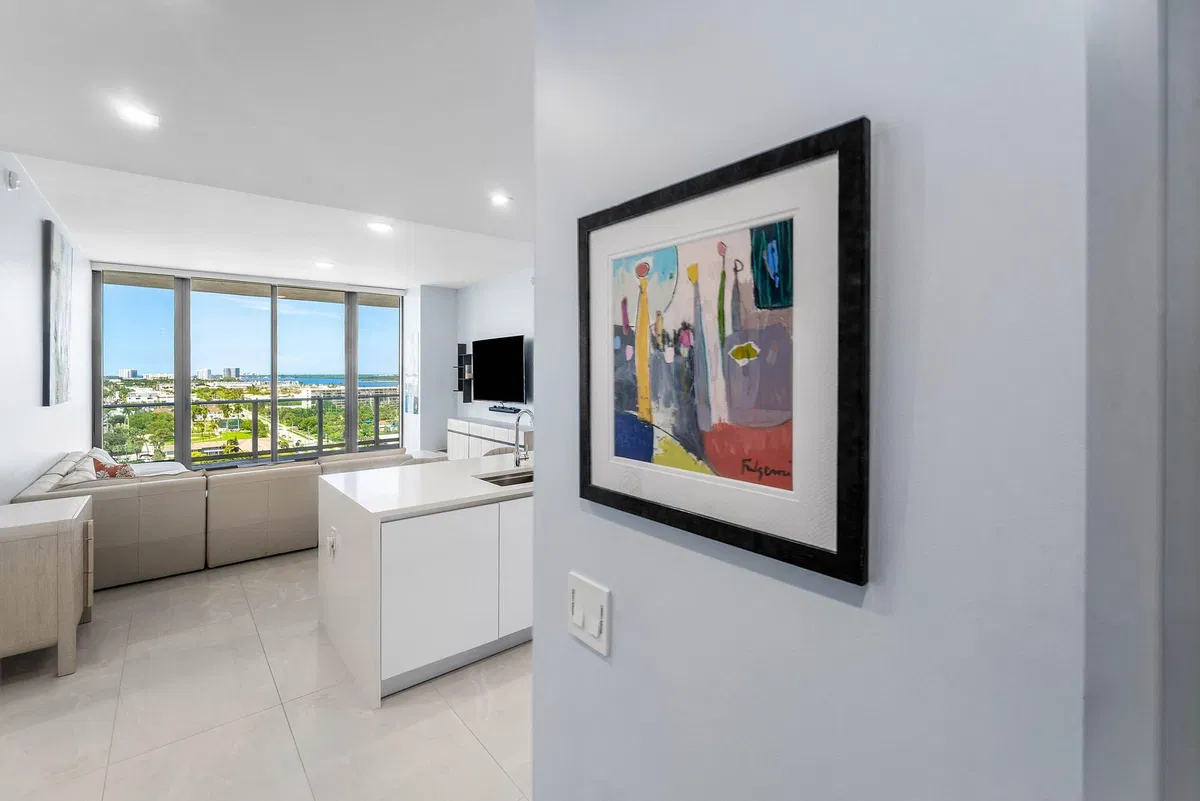 Nautilus 220 Unit 1209 photo 4