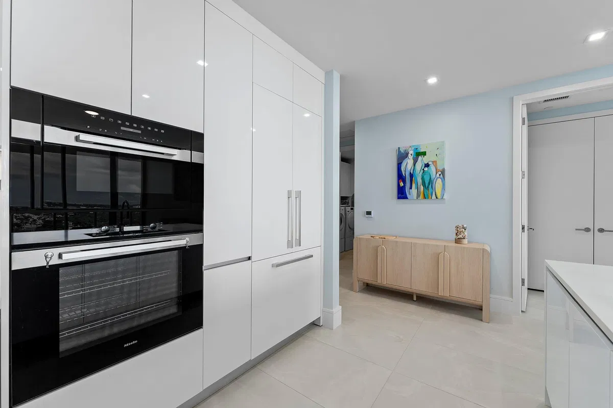 Nautilus 220 Unit 1209 photo 10