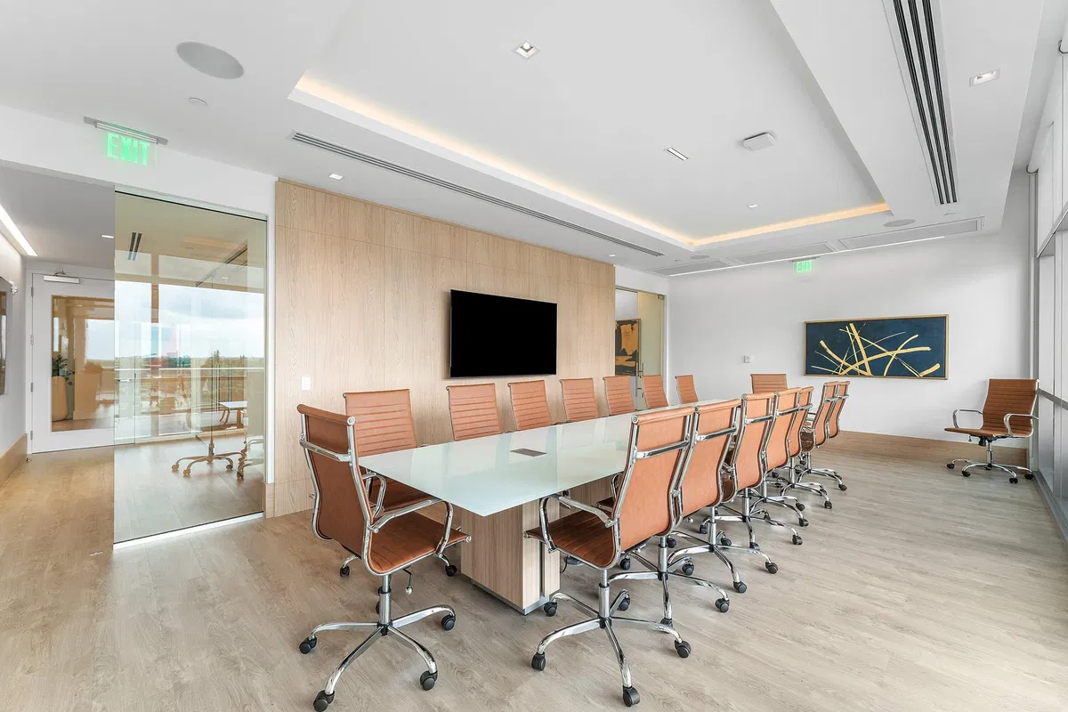 Nautilus 220 Unit 1209 photo 100