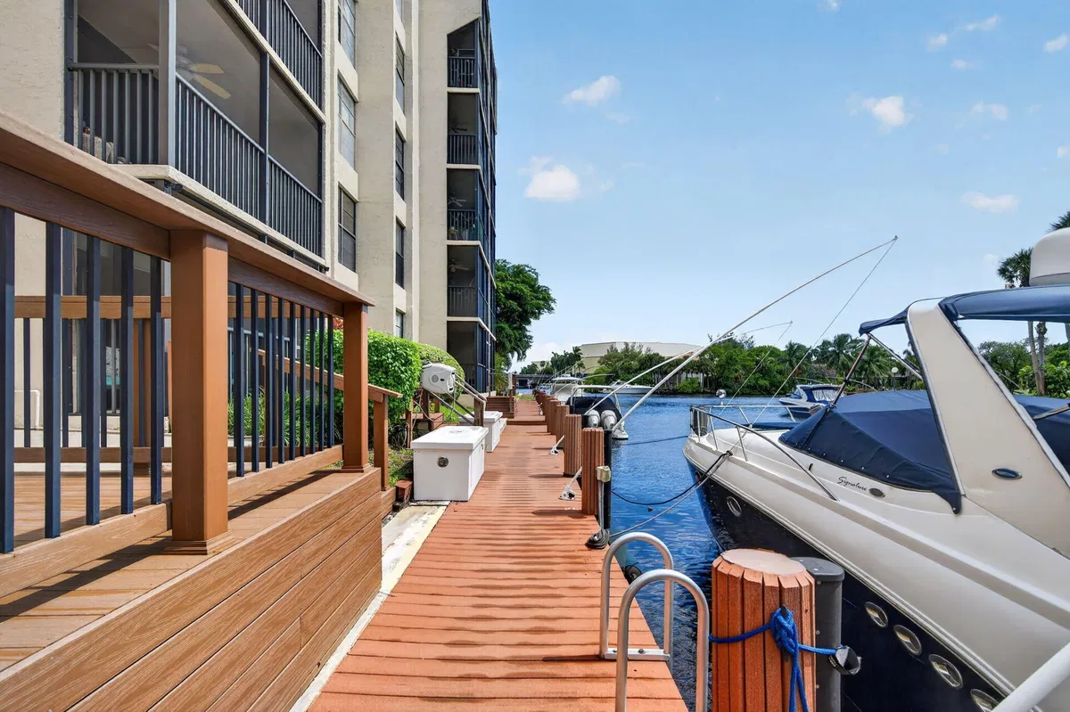 Boca Raton Unit 104 photo 19
