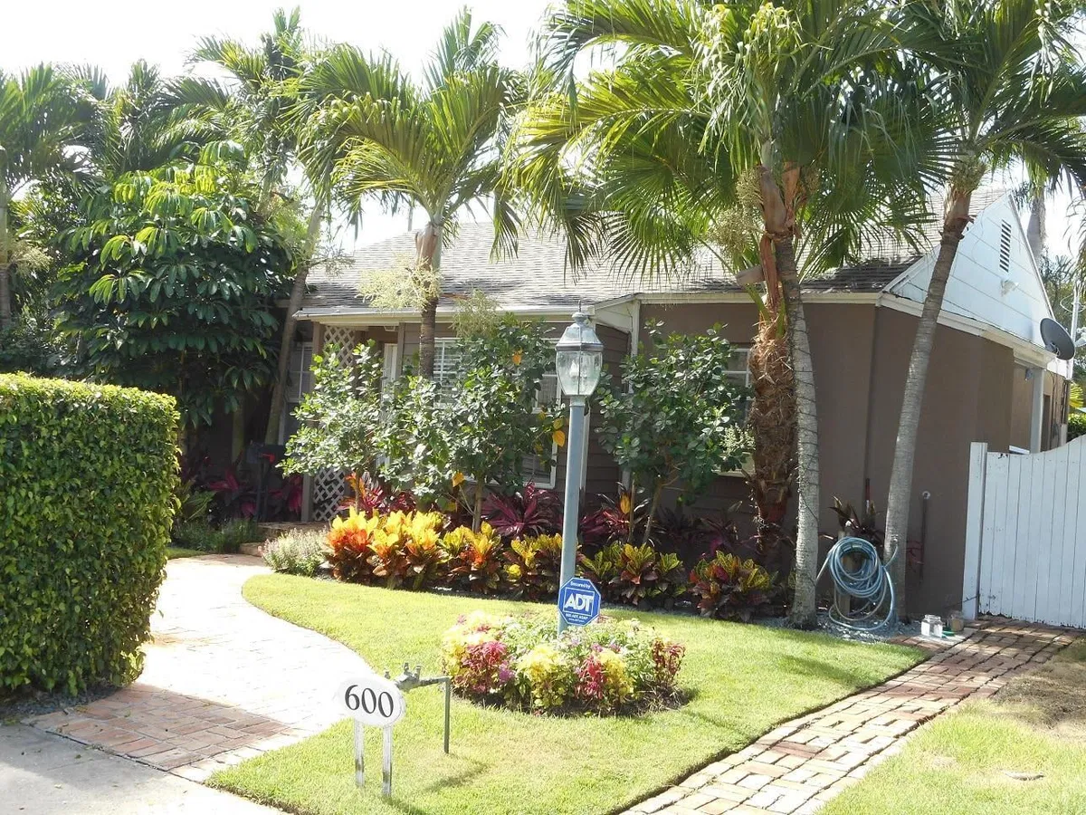 Flamingo Park Residence