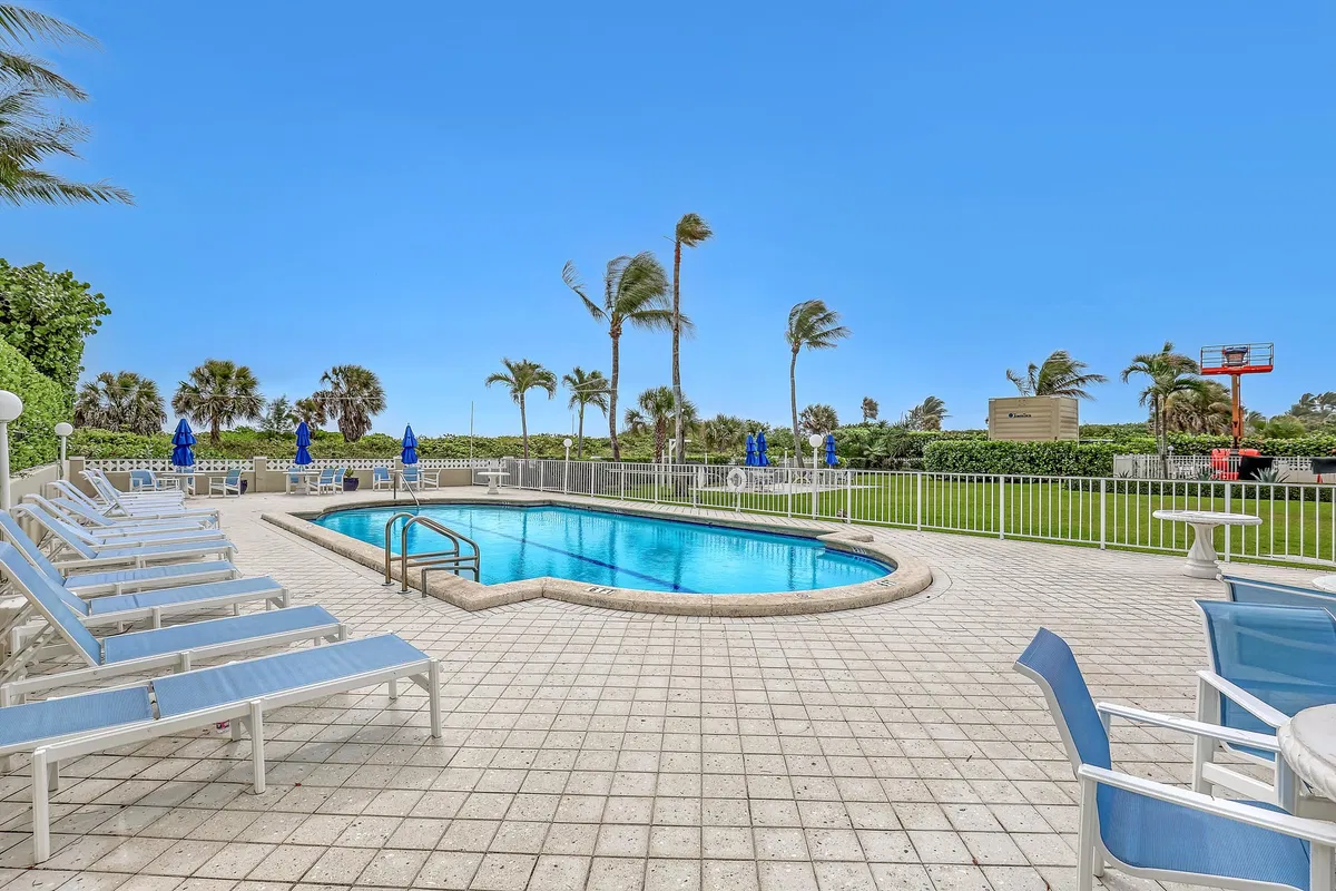 Singer Island Unit 304 photo 19
