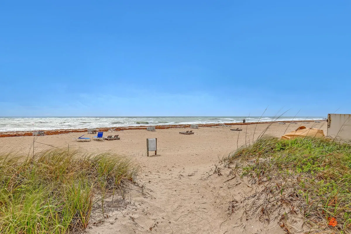 Singer Island Unit 304 photo 25