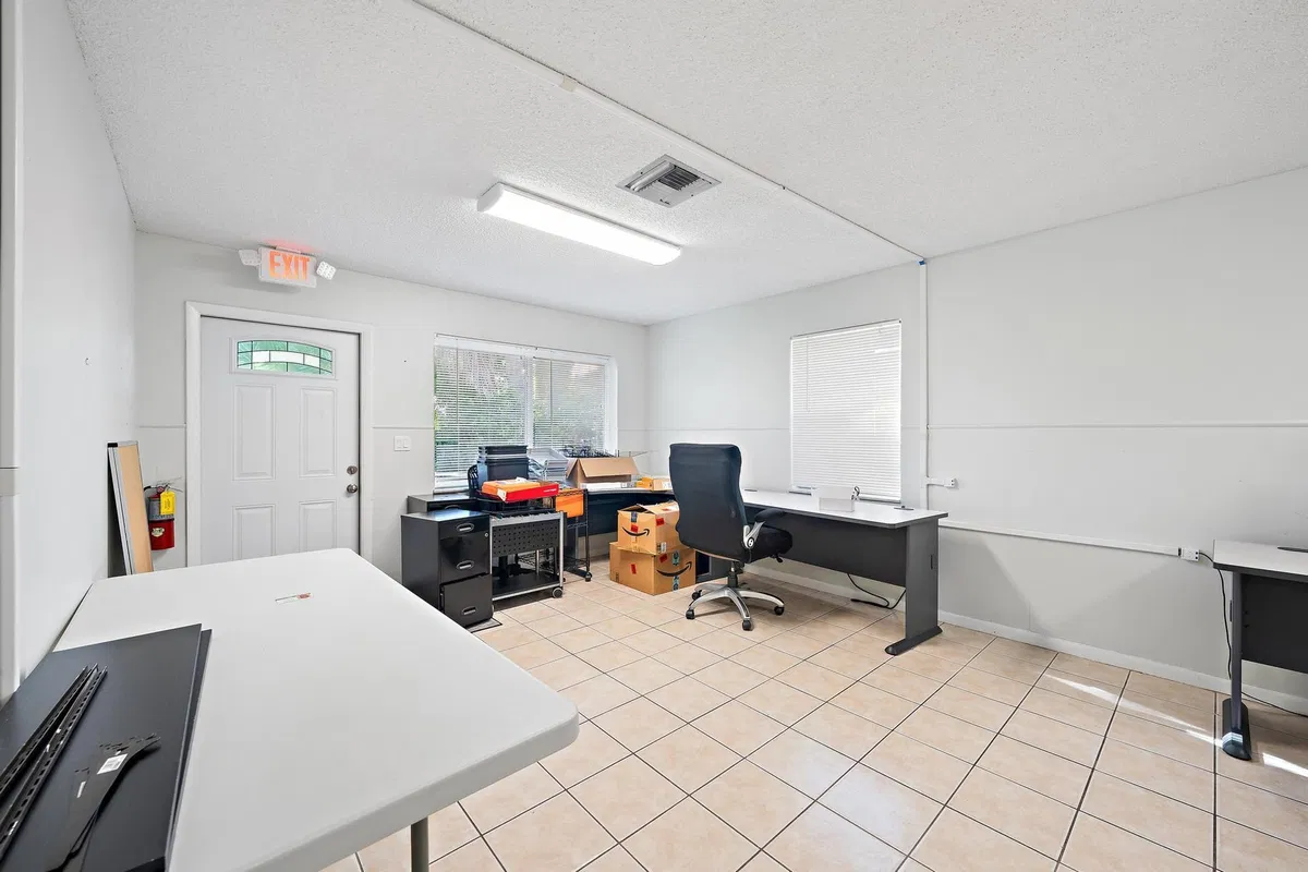 Residence photo 4