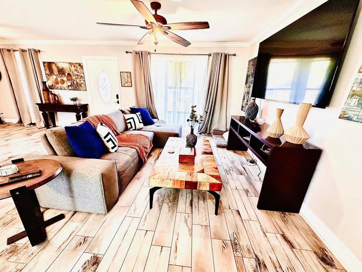 Residence photo 22