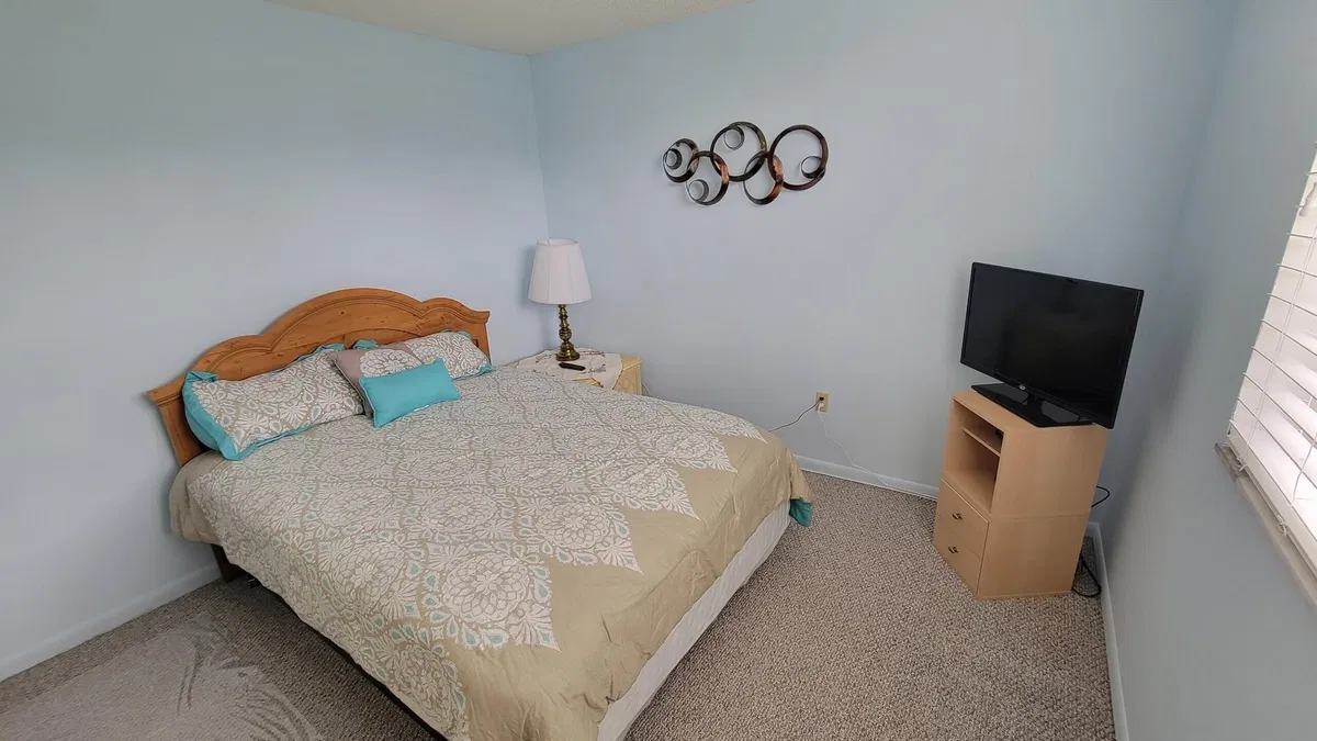 Unit 202 photo 13