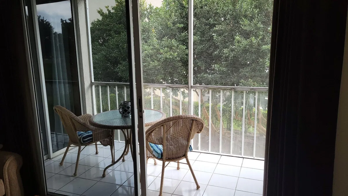 Unit 202 photo 16