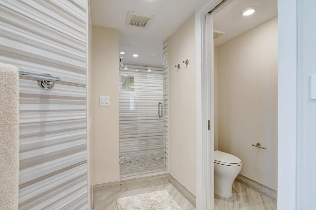 Unit 204S photo 25