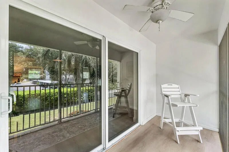 Unit 2100 photo 22