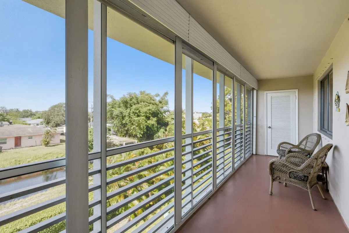 Residence photo 22