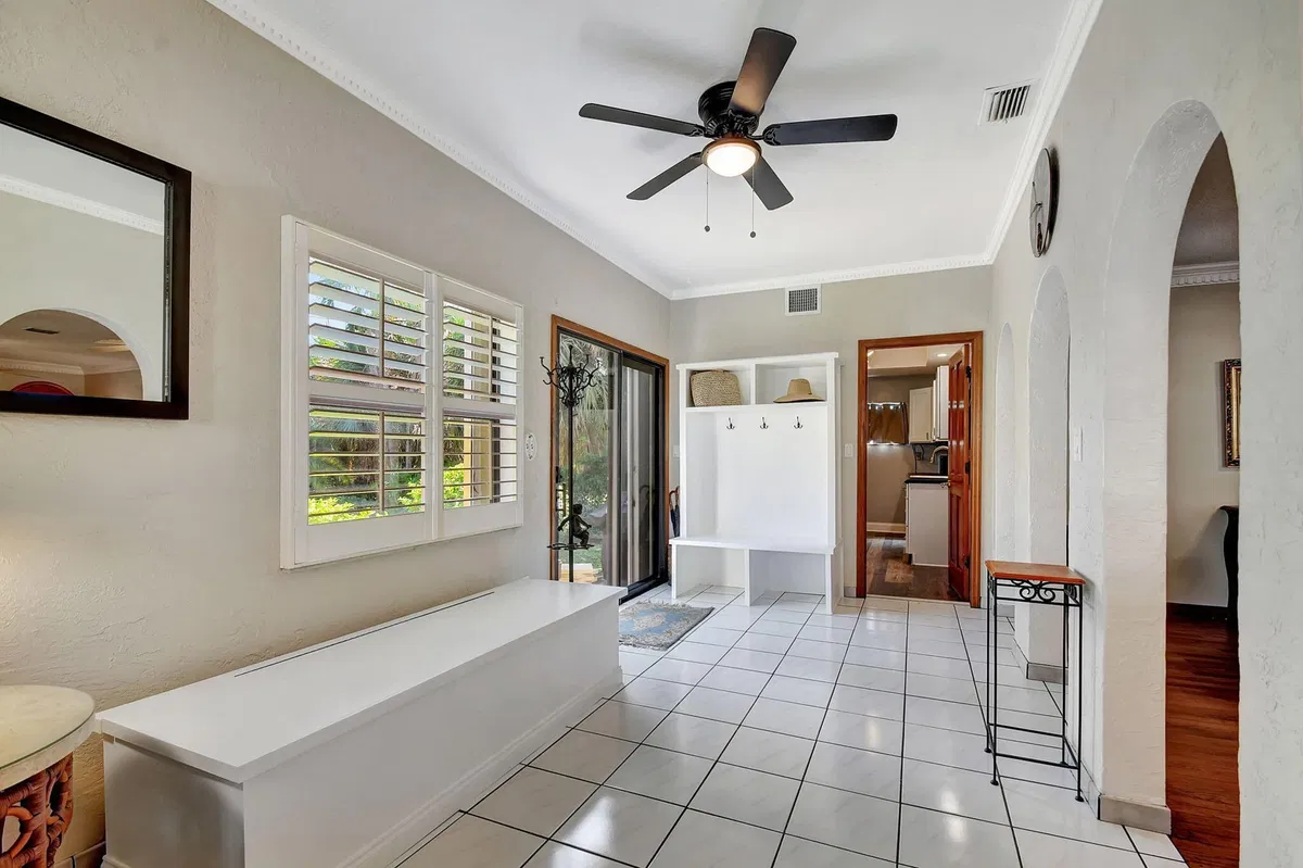  Residence photo 10
