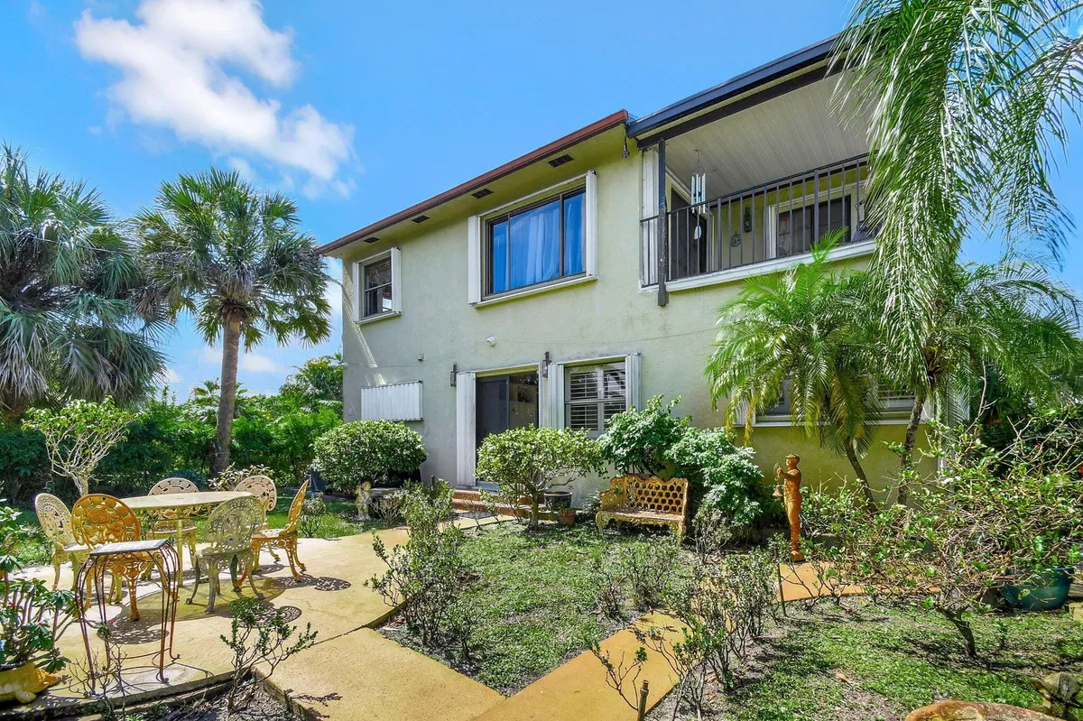  Residence photo 19