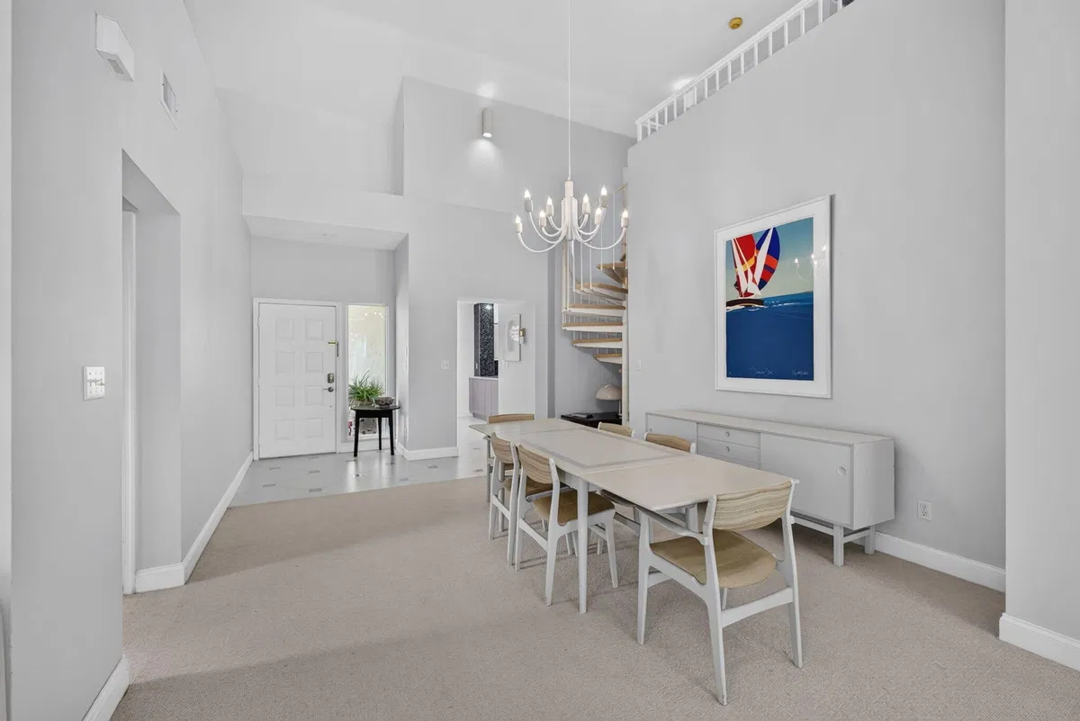 Residence photo 10