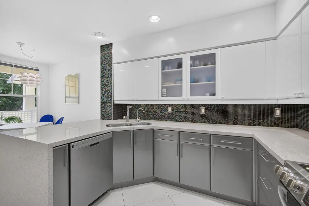 Residence photo 25